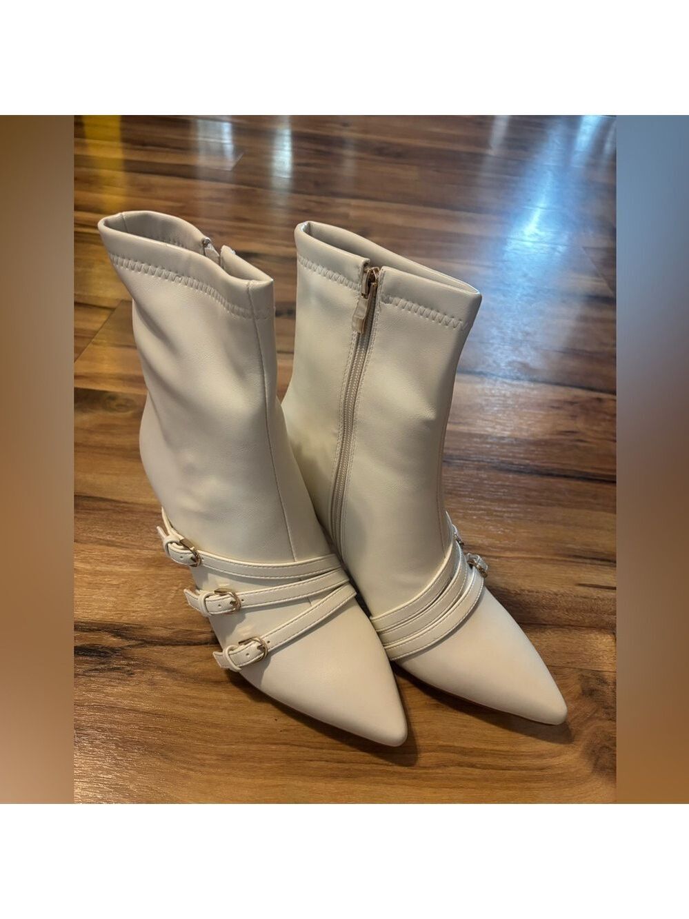 Womens White Ankle Heel Boots - Picture 3 of 9